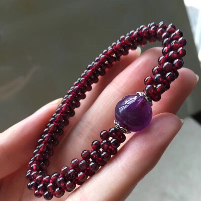 Vòng tay màu tím cho người mệnh hỏa