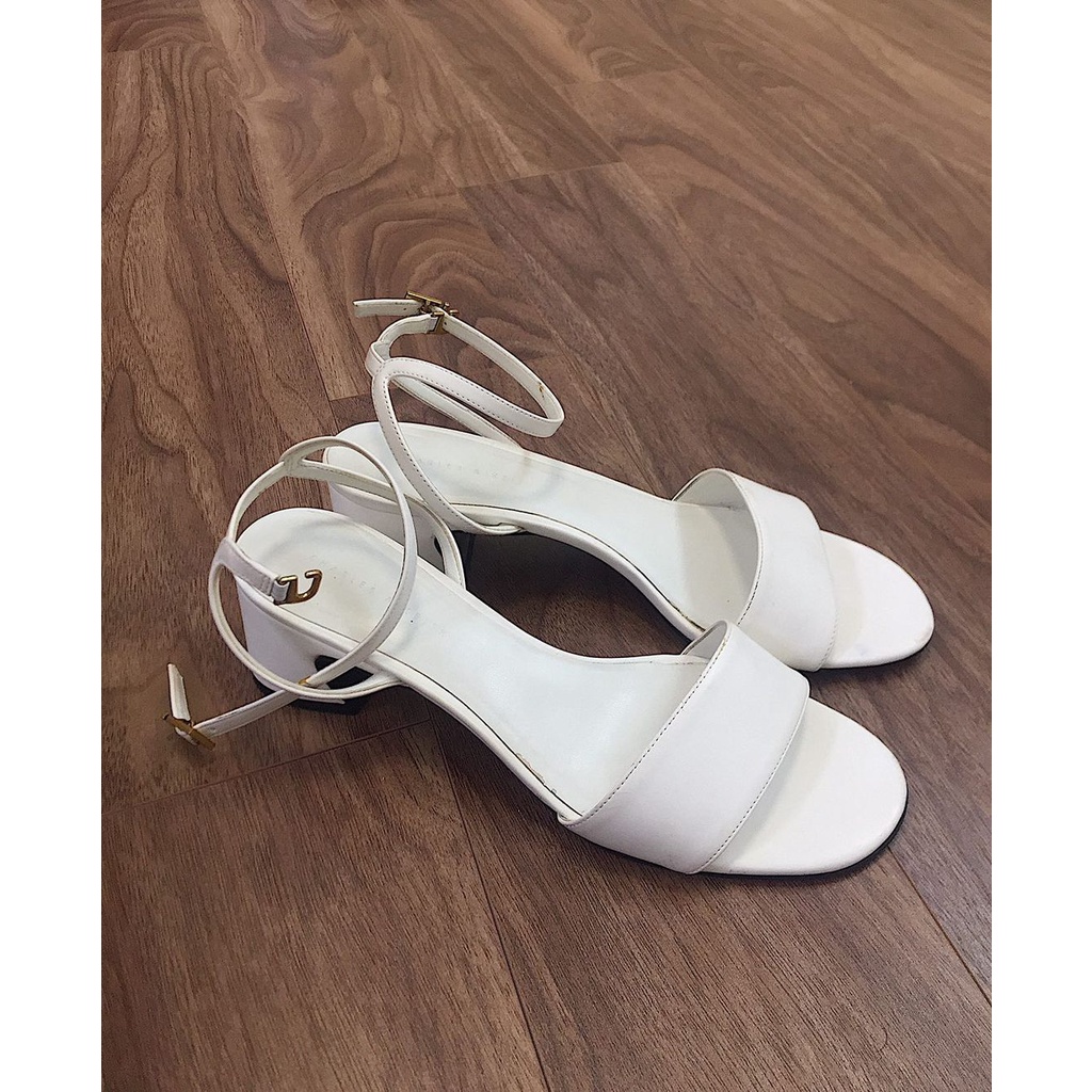 Giày Charles & Keith size 39 auth