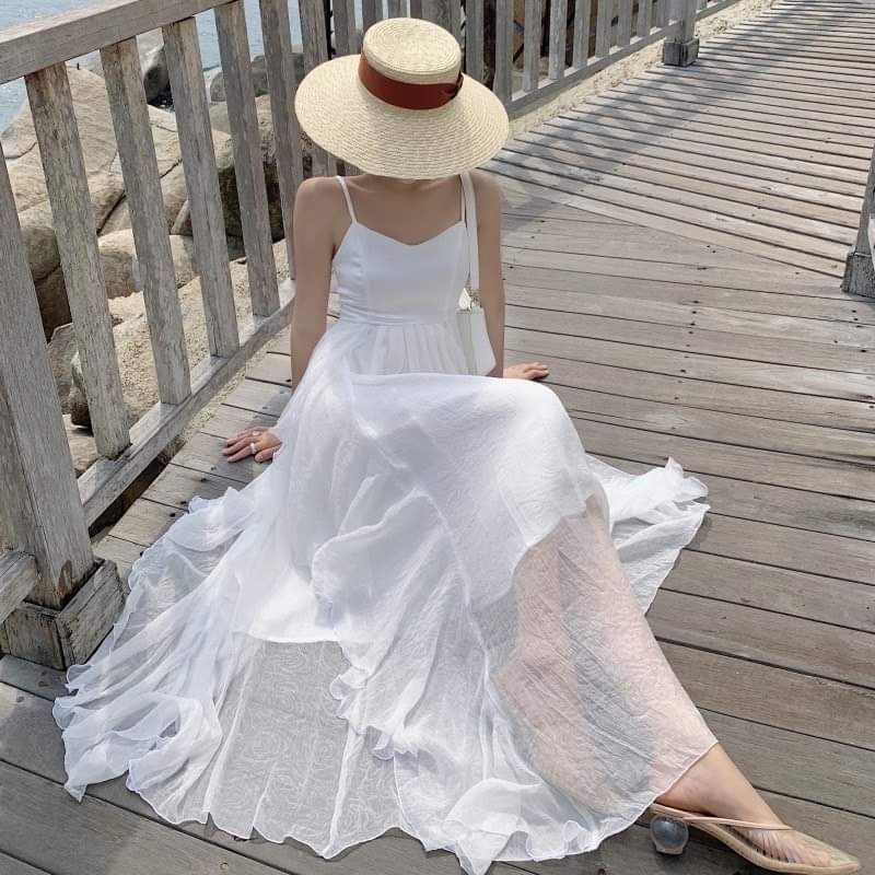 Đầm maaxi 2 dây trắng xếp tầng