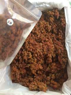 Nho khô nguyên cành Úc (túi nửa kg)