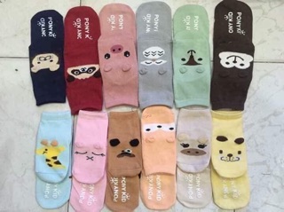Tất cao cổ cho bé