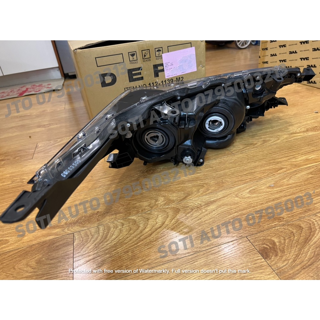 Đèn pha Toyota Altis