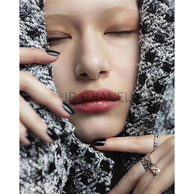 2022 New Best Seller Coco Crush Ring Quilted Motif, Small Version 18k Beige Gold with Diamonds