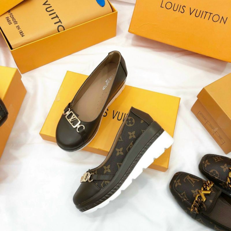 Còn 37.slipon xuồng siêu hot mềm mịn siêu êm. fullbox