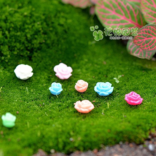 Phụ kiện - Set 5 hoa nhựa nhiều màu trang trí tiểu cảnh terrarium, cây cảnh, mô hình, làm đồ handmade