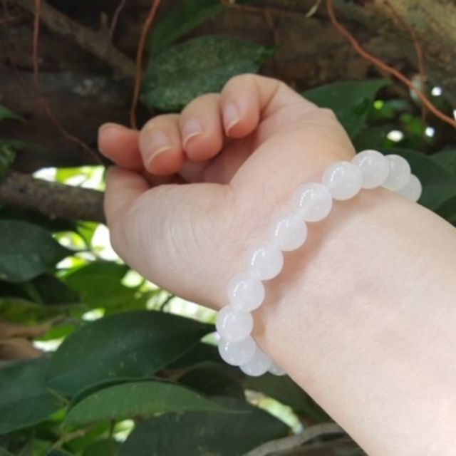Vòng tay nữ da màu trắng hợp mệnh kim, thủy