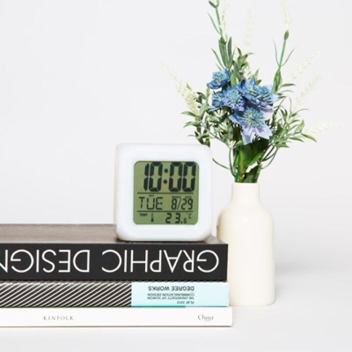 Đồng Hồ Để Bàn Mini ARTBOX Hàn Quốc Xem Ngày Tháng Màu Trắng