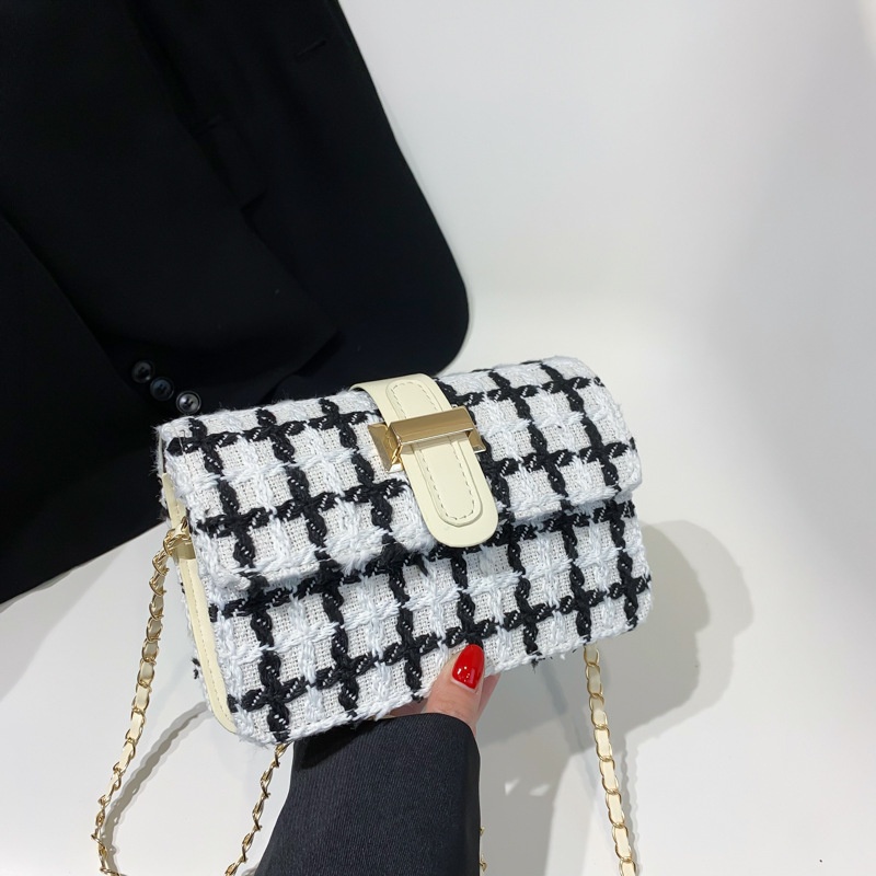 Túi Xách Len Đeo Vai Phối Dây Xích Phong Cách Thời Trang Hàn Quốc Dành Cho Nữ