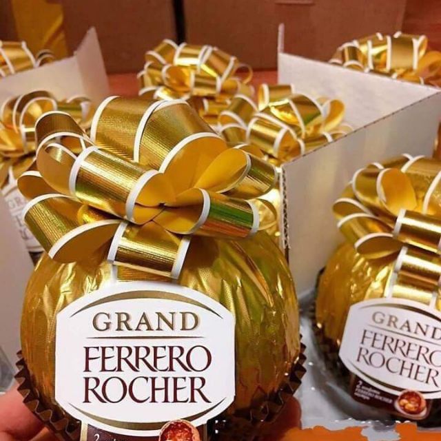 KẸO SOCOLA FERRERO ROCHER GRAND BIG HÌNH QUẢ CẦU BUỘC NƠ.