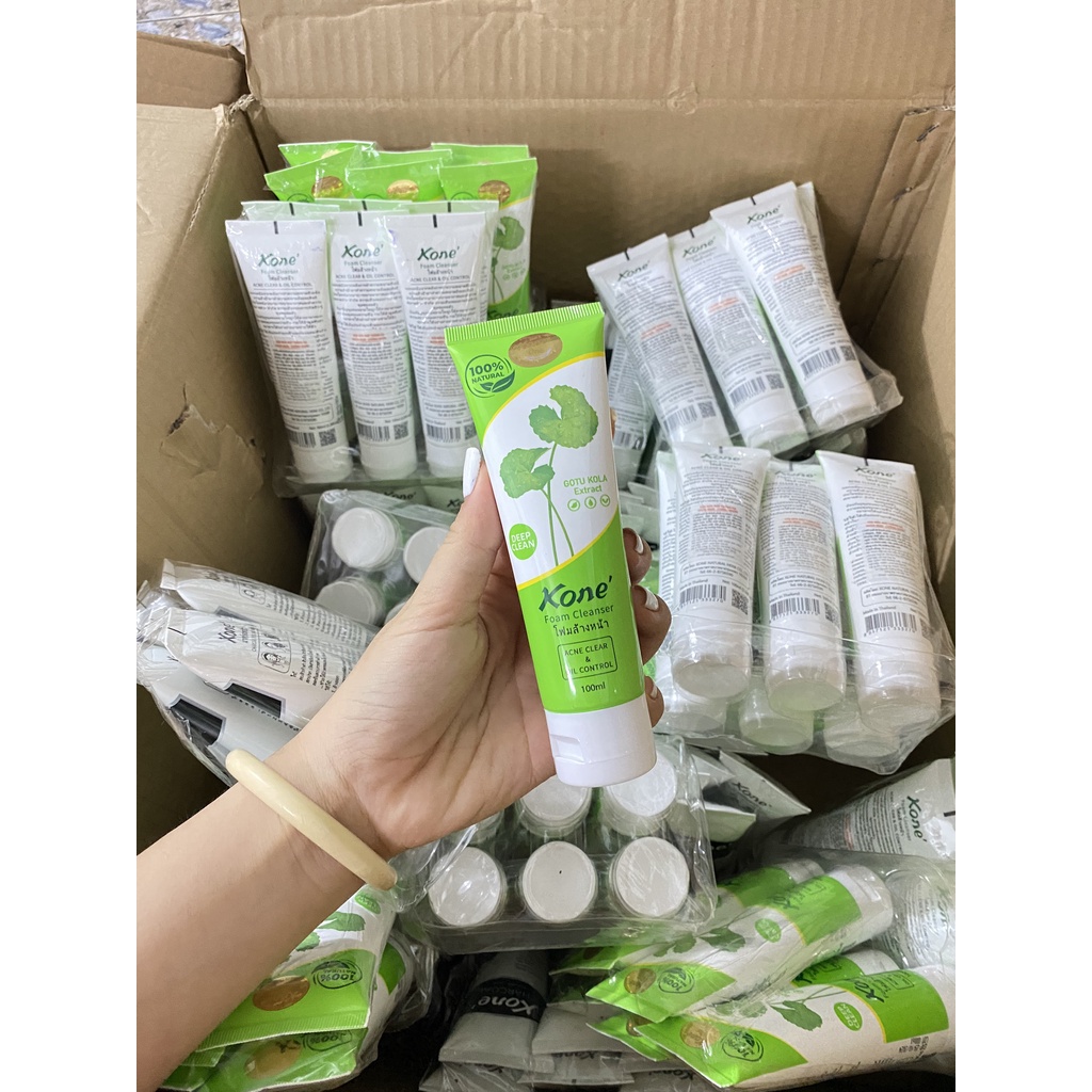Sữa rửa mặt kone trà xanh nghệ rau má