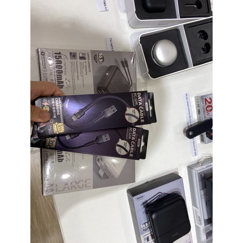 Combo sạc dự phòng 15000mAh + 2 cáp sạc iphone RC 124i