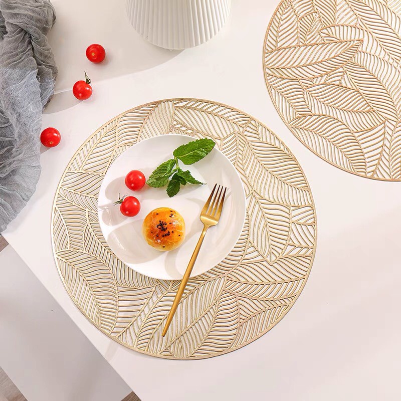 Tấm lót bàn ăn, lót lọ hoa, placemat, nhựa dẻo màu bạc và vàng, đường kính 38cm, xinh, rẻ, tiện lợi