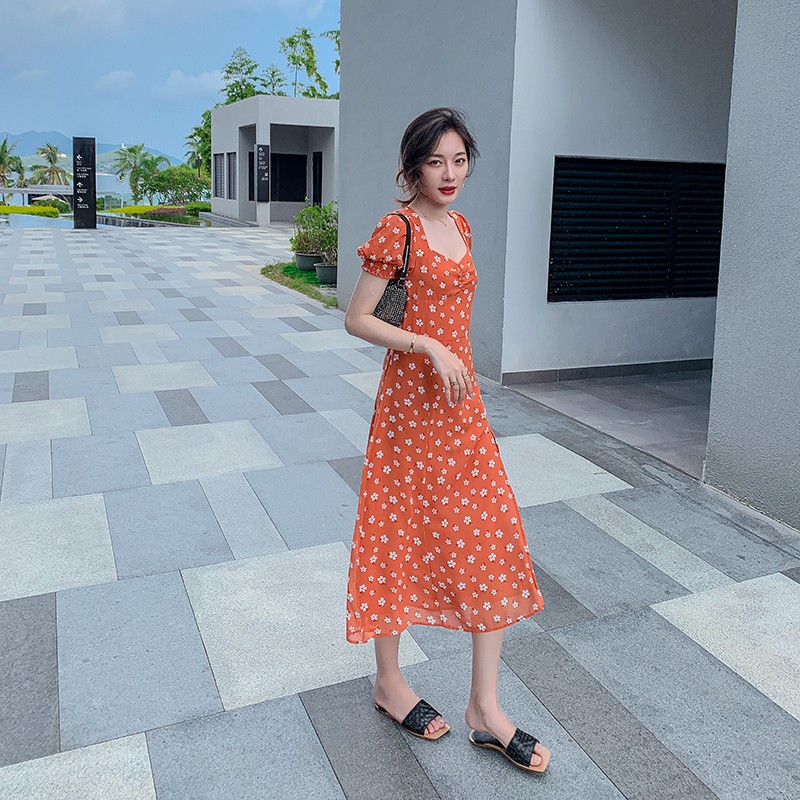 (HÀNG SẴN) Váy hoa nhí màu cam cổ vuông gợi cảm xòe dài xẻ tà cả gợi cảm mùa hè vintage | BigBuy360 - bigbuy360.vn