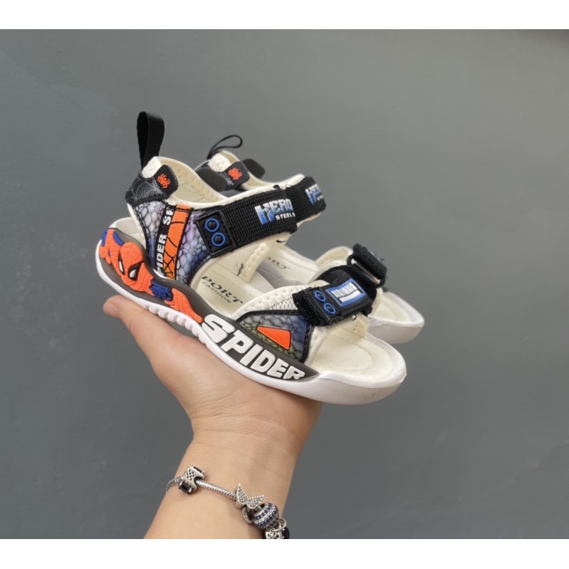 Xăng đan siêu nhẹ