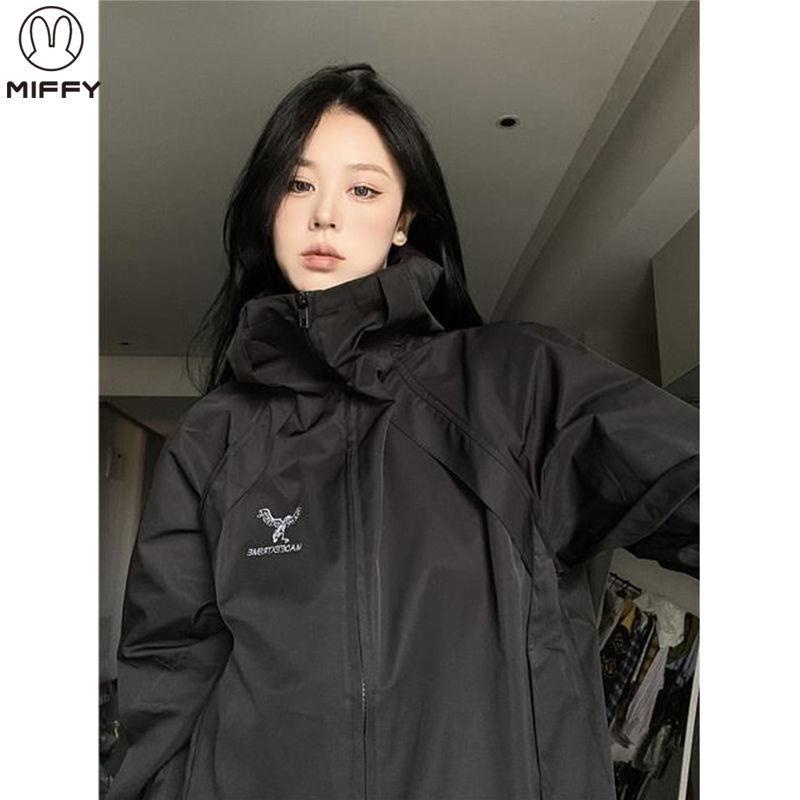 Áo Khoác Có Nón Và Khóa Kéo Màu Trắng Đen Thêu Họa Tiết Đơn Giản Thời Trang 2022 Cho Nữ