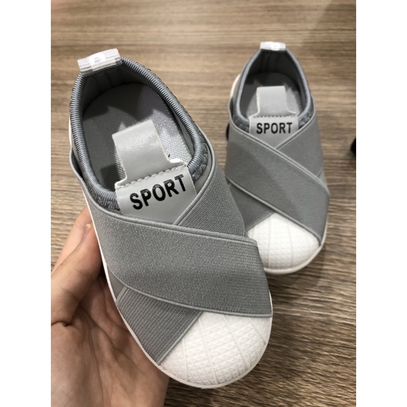 Giày Slip On cho bé - Ảnh thật đằng sau