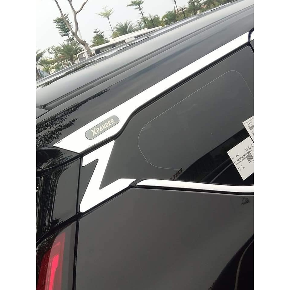 Nẹp Cong Kính có chữ Z và chân kính xe Xpander, Xpander Cross 2018- 2021