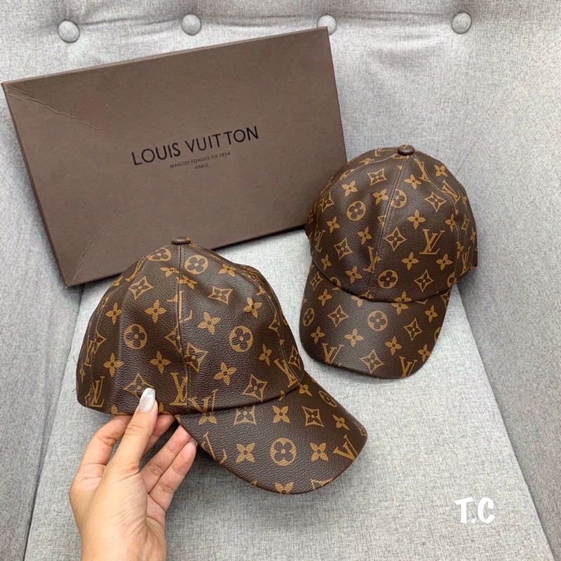 Mũ vành, lươi trai da hoa nâu