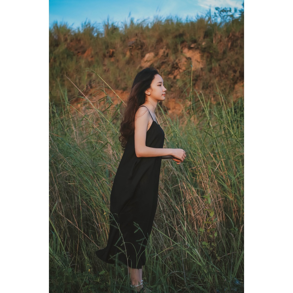 Váy hai dây Linen Đen