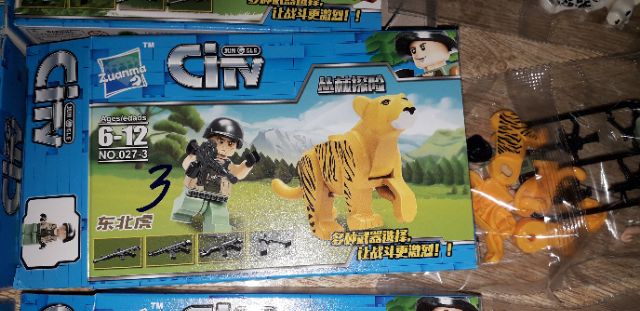 Lắp ráp 1 hộp LegoZuaMa Thợ đi săn gấu hổ hoặc cá sấu 027