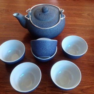 Bộ ấm chén bát tràng.