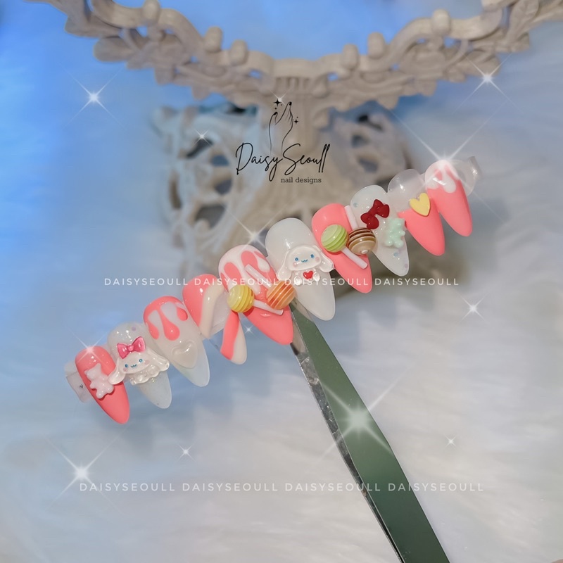 Nailbox thiết kế đính charm kẹo thỏ ver 2