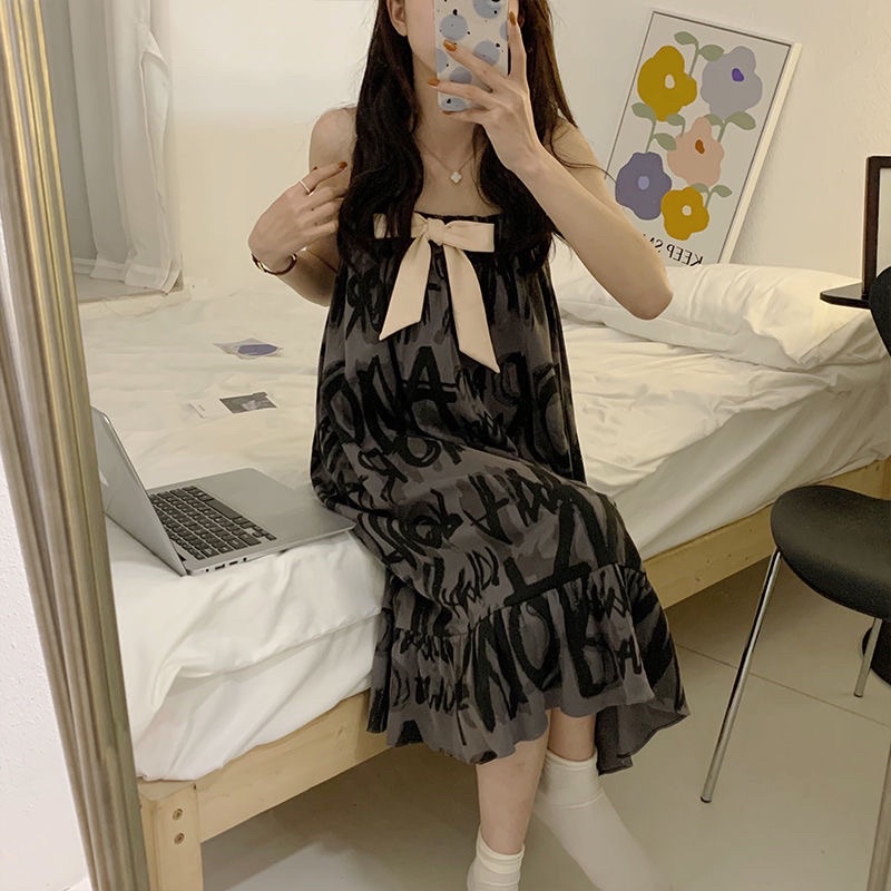 váy ngủ hai dây dáng dài qua gối phối kèm nơ trước ngực tối mầu sạch sẽ cá tính