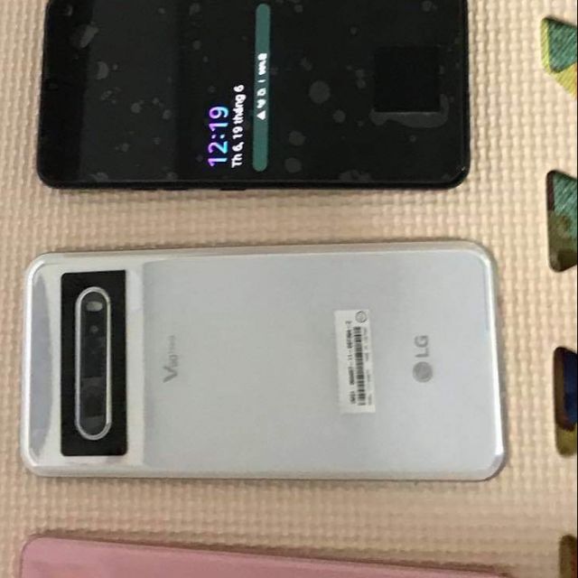 Điện thoại V60