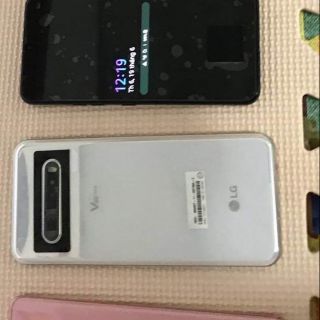 Điện thoại V60