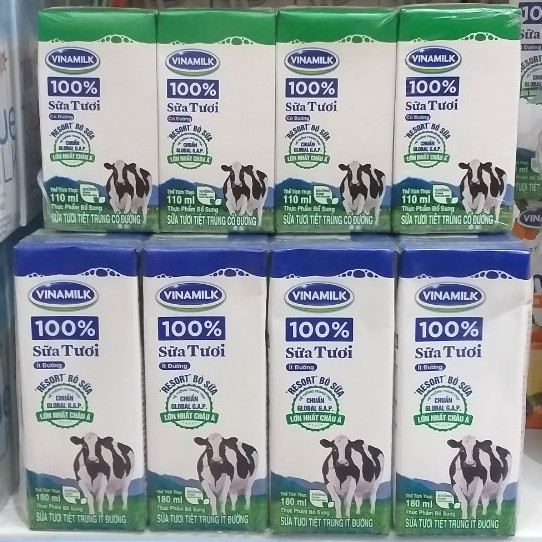 Sữa tươi tiệt trùng Vinamilk 100% Có đường - Lốc 4 Hộp x 180ml