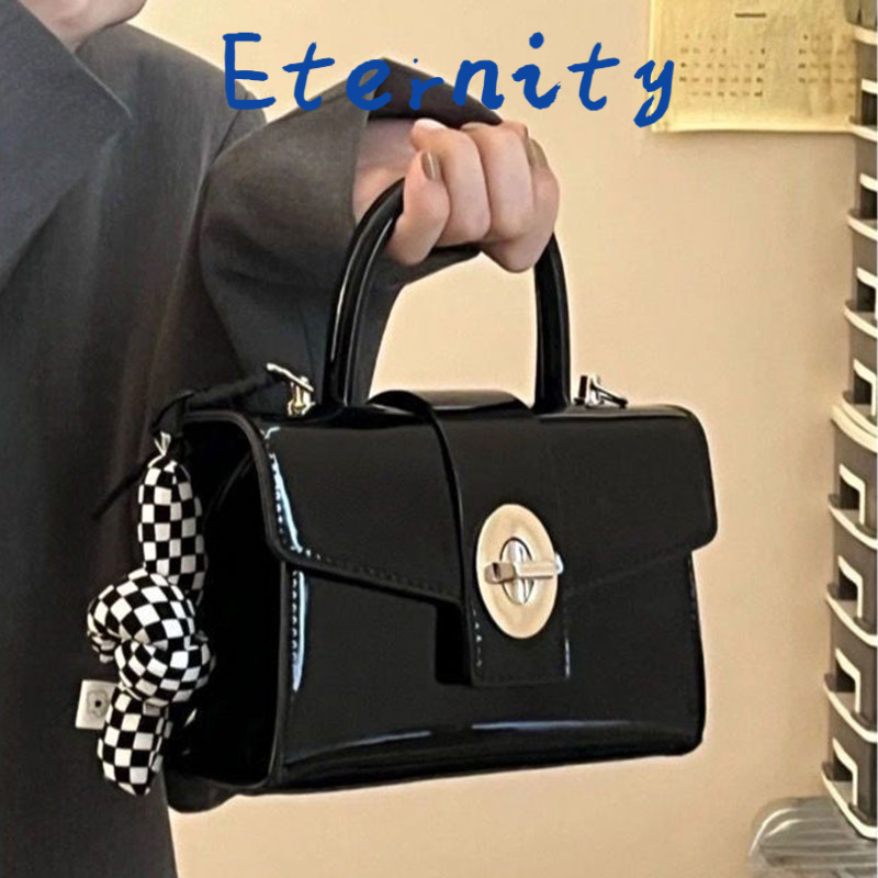 Niche Túi Da Đeo Chéo Một Bên Vai Hình Vuông Nhỏ Màu Đen Thiết Kế Chất Lượng Cao Thời Trang Đi Xe Máy