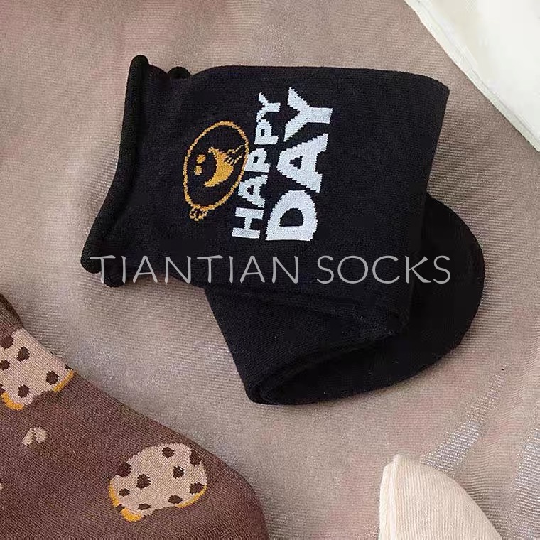 TIANTIAN T139 Hàng Mới Về Vớ Tất nữ cổ cao Cotton Nguyên Chất Xoăn Xoăn In Họa Tiết Hoạt Hình Phong Cách Nhật Bản Dễ Thương