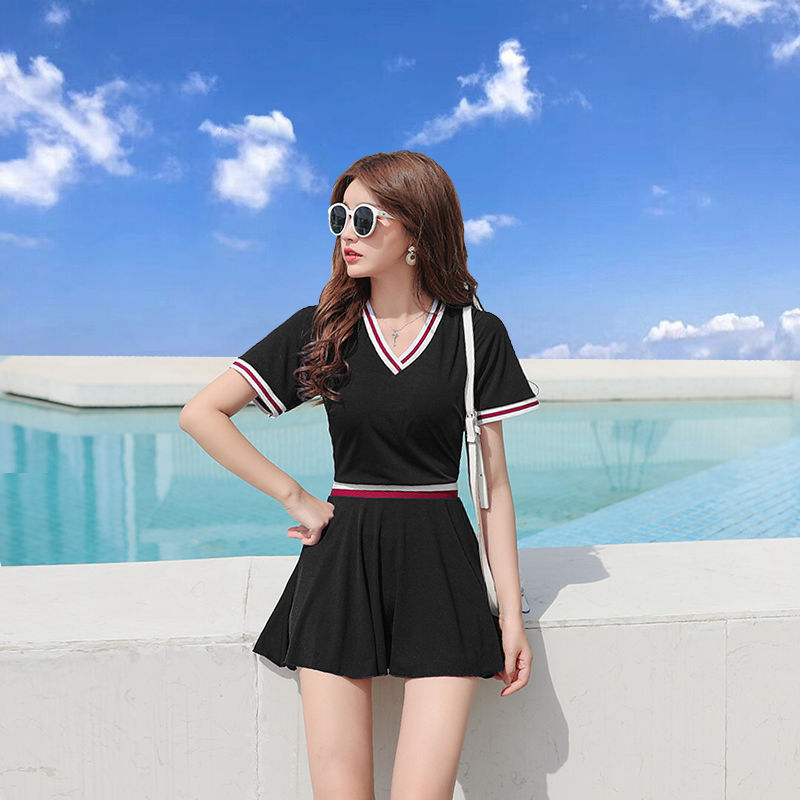 Bộ Đồ Bơi Hai Mảnh In Họa Tiết Gợi Cảm Cho Nữ | BigBuy360 - bigbuy360.vn