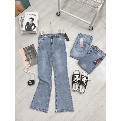 Quần Jeans bò loe xanh nhạt may gấu mới