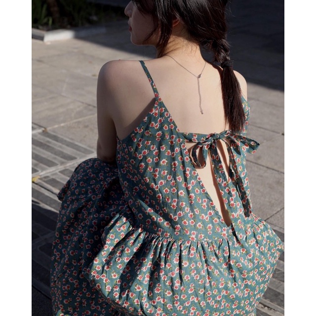 Đầm hai dây hở lưng hoa nhí | Lá Xoè
