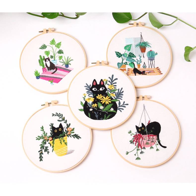 Bộ thêu hình mèo con dễ thương, sự kết hợp dễ thương giữa cây xanh, hoa và mèo con, đồ handmade DIY, sở thích, bộ đồ thêu cho người mới bắt đầu