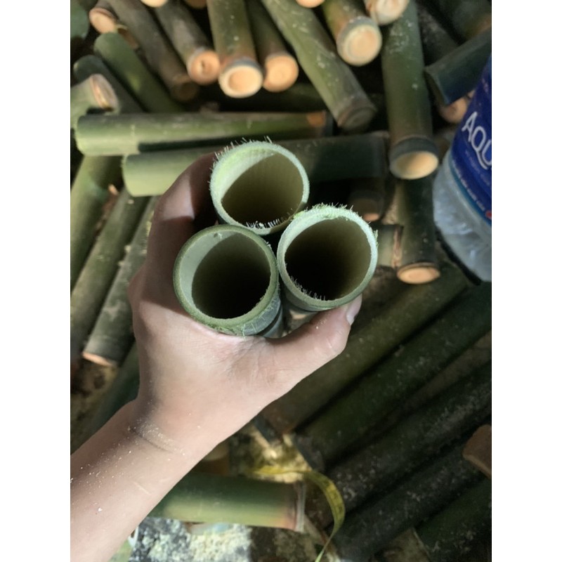 200 ống lam đường kính 3cm dài 30cm