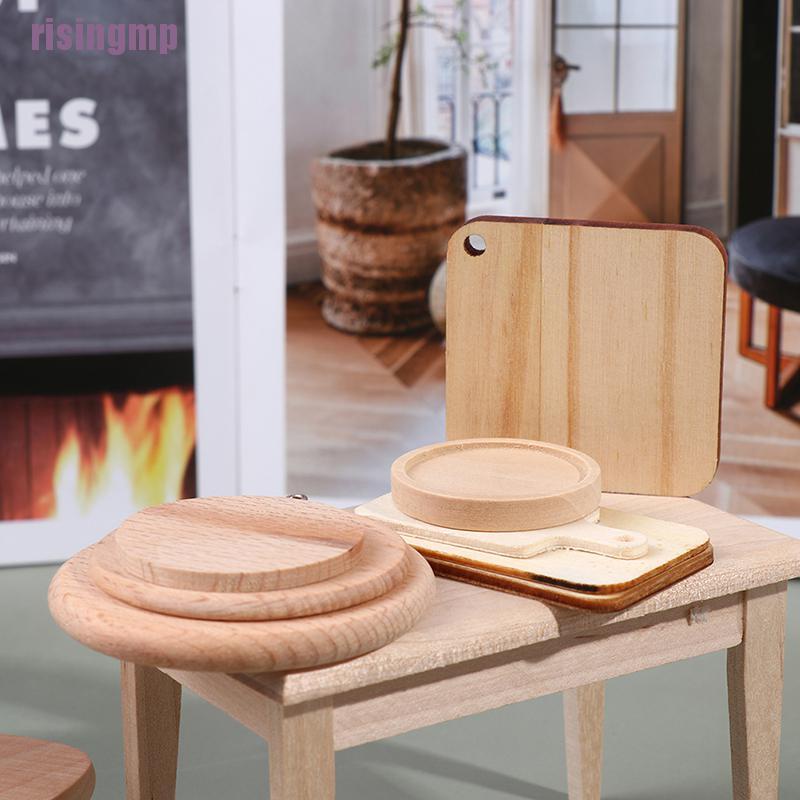 Thớt gỗ mini xinh xắn dùng trang trí cho nhà búp bê