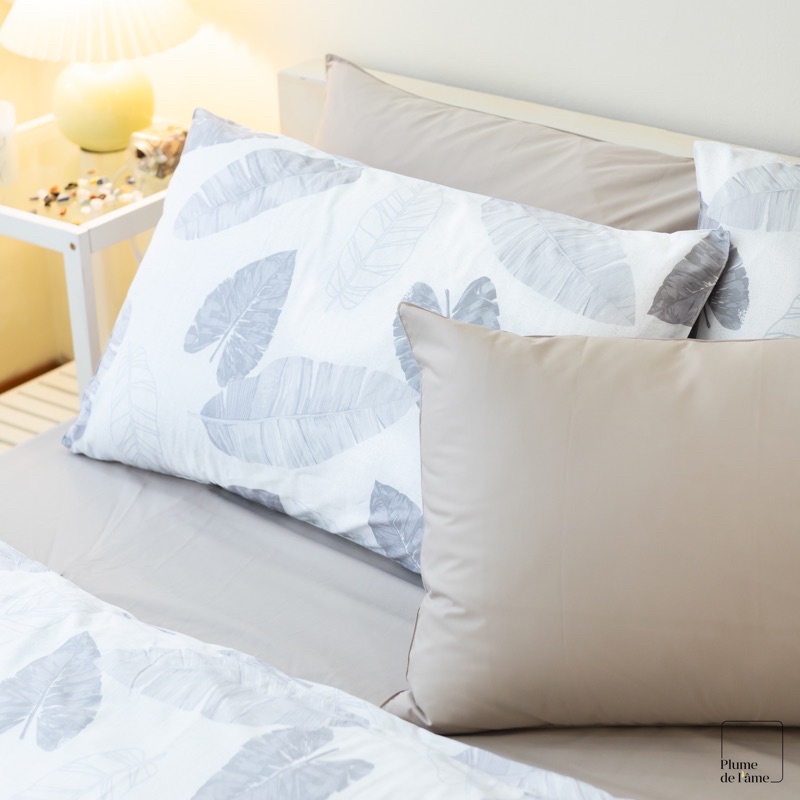 Bộ Chăn Ga Hoạ Tiết Lá To - Remy Bedding Set