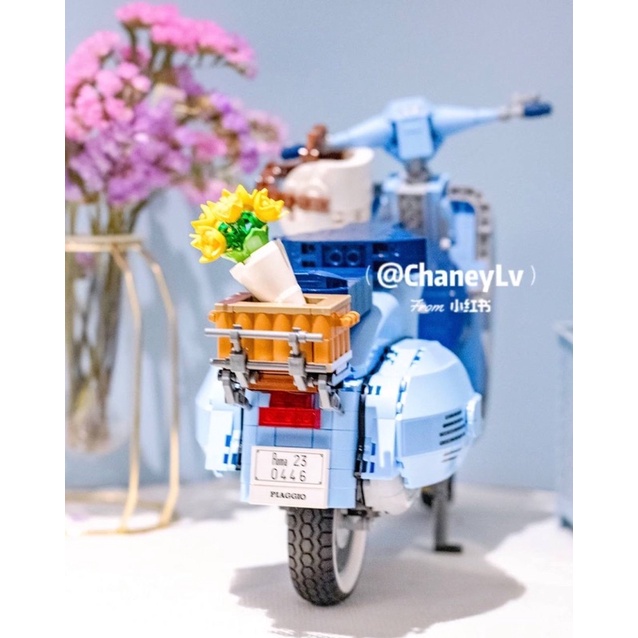 Đồ chơi lắp ráp Legogi XE MÁY VESPA XANH HỒNG 1106 mảnh bản Nonlego Vespa 125 mô hình lắp ghép xếp hình