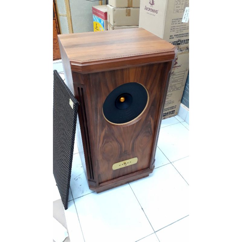 Toàn dải bass  30cm .giá đưa lên là 1 đôi