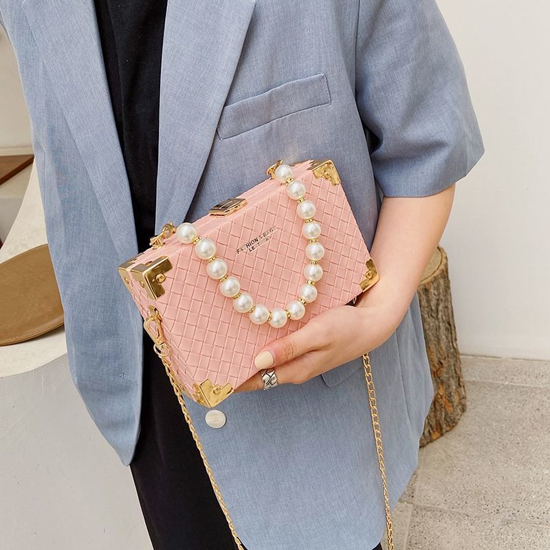 Túi Đeo Chéo Hình Vuông Cỡ Nhỏ Đính Ngọc Trai Phối Dây Xích Thời Trang Sang Trọng Cho Nữ