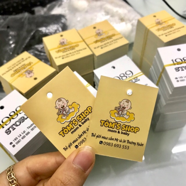 In Tag Mac treo quần áo