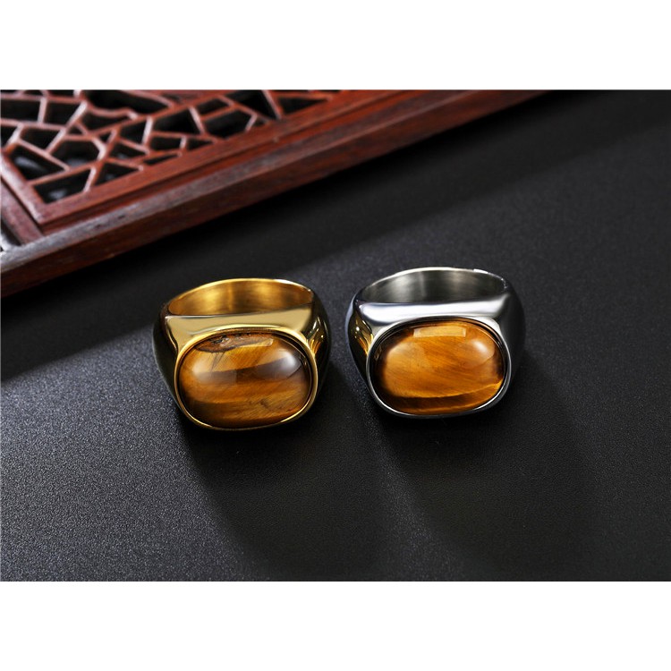 Nhẫn nam titan mạ 18K đá Ovanl màu mắt hổ MH01