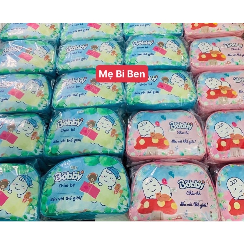 Combo Mẹ đi sinh: Miếng lót Bobby 1-28, tã dán Bobby XS42, khăn ướt Bobby 100m, BVS Mama 12m, tã dán Caryn 3m, túi mẹ bé