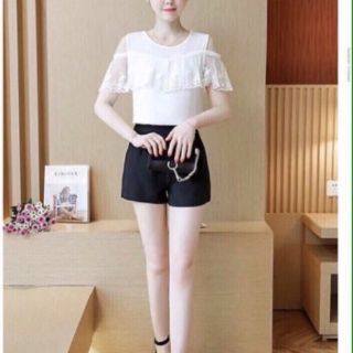 Hở vai pha ren cực xinh iu
