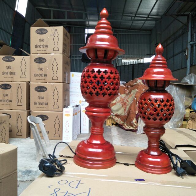Đèn  thờ  gỗ xà cừ cao cấp hình  quả dứa