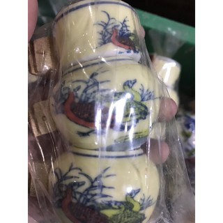 Cóng sứ chào mào, quai chạm