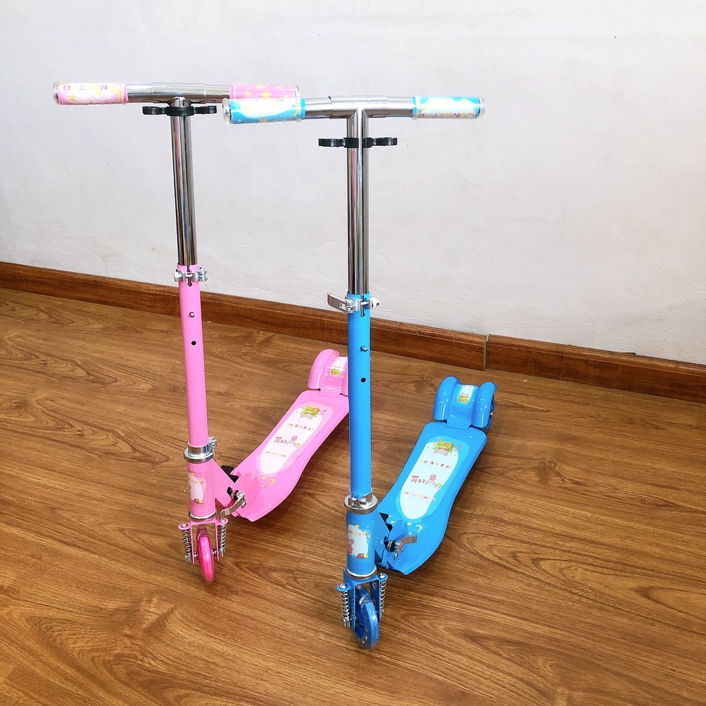 Xe trượt scooter giá rẻ cho bé từ 1 đến 4 tuổi có 3 bánh phát sáng vĩnh cửu có thể điều chỉnh độ cao tay gấp gọn dễ dàng