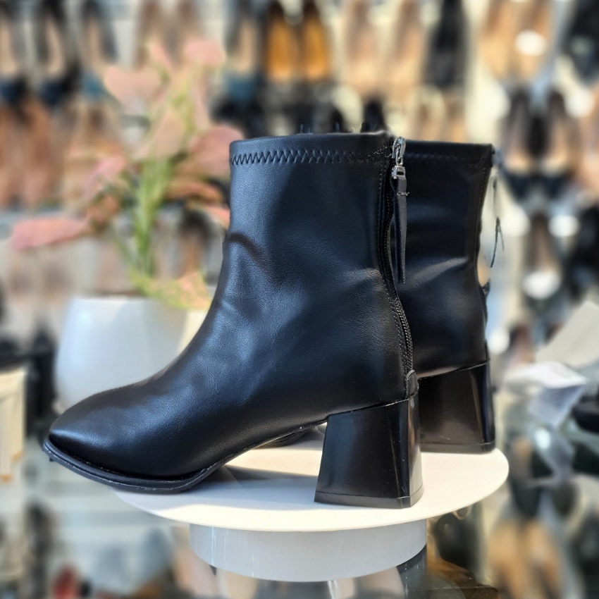 Giày boot nữ da mềm B SHOES, boot cao cổ lót nỉ khóa sau, boot mũi vuông cao 5p B04